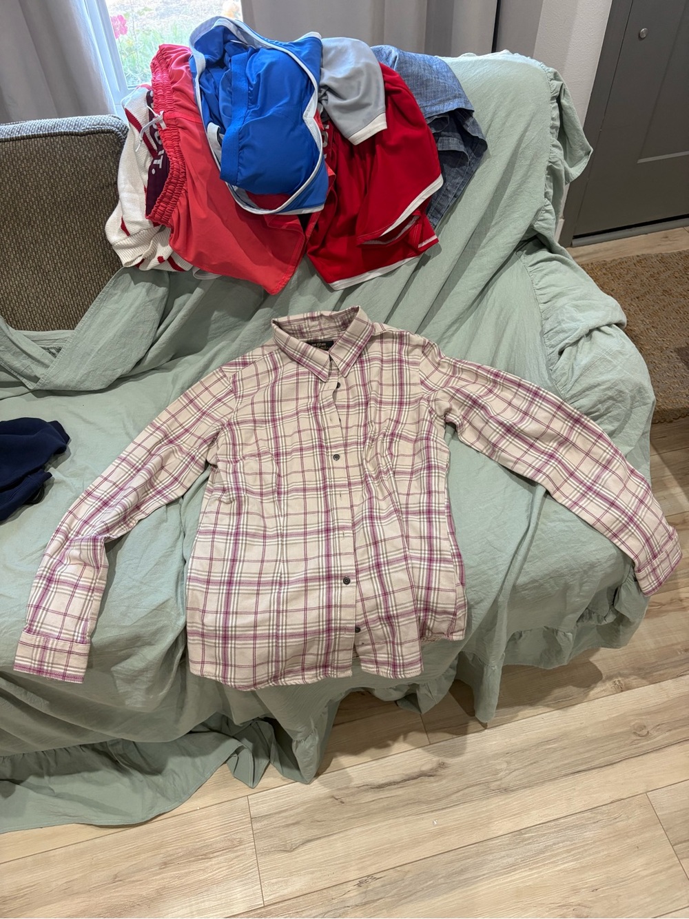 Plaid Button-Up Shirt in Cream & Pink